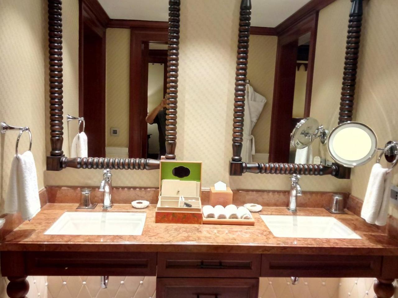 Itc Grand Bharat, A Luxury Collection Retreat, Gurgaon, New Delhi Capital Region Hotel Kültér fotó